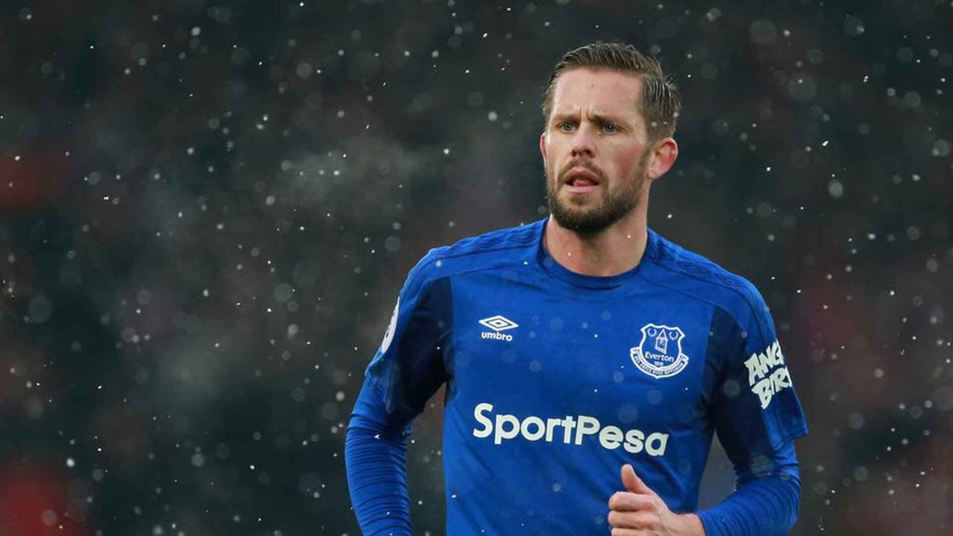 詹姆斯赛后称赞队友配合整体性强，詹姆斯发挥最好的比赛